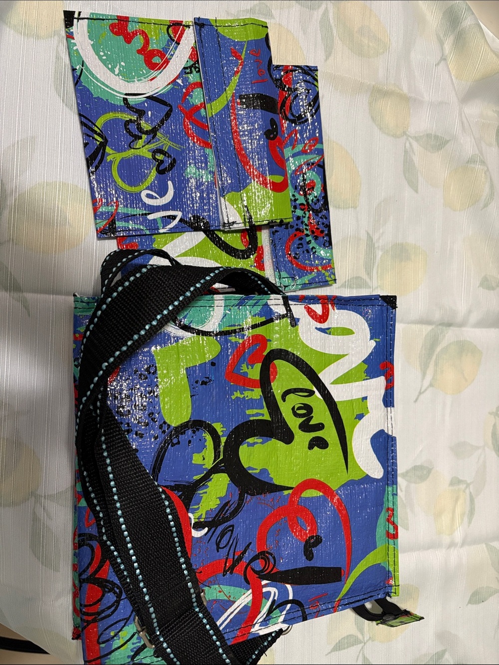 Lunch bag made from recycled materials – Colorful Green & Blue